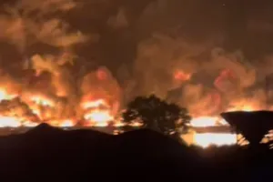 Cháy kinh hoàng tại xưởng sản xuất đèn cầy ở Tây Ninh