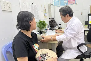 TP.HCM khám sức khỏe định kỳ miễn phí, người cao tuổi mừng vì được quan tâm 