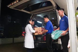 TP.HCM chi viện y tế, gửi hàng nghìn túi thuốc đến vùng mưa lũ miền Trung