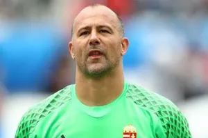 7 điều bạn chưa biết về thủ môn 'già và quái' nhất Euro 2016