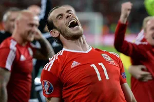 Vừa thắng Bỉ, Gareth Bale thách đấu Ronaldo tại bán kết Euro 2016