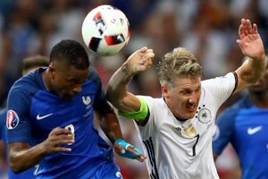 'Tội đồ' Schweinsteiger xem xét việc chia tay đội tuyển