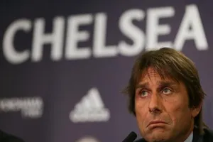 HLV Antonio Conte: 'Chẳng việc gì phải sợ ông chủ CLB Chelsea'