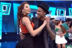 Không đá bóng, Neymar đi thi... nhảy