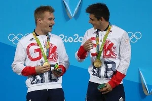 Được HCV, mất… quần