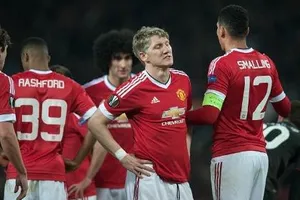 Mourinho loại Schweinsteiger khỏi danh sách tham dự Europa League