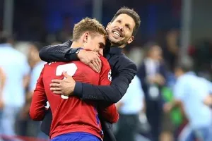  Ngày 'Vua phá lưới Euro' Griezmann đến M.U đã rất gần