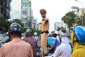 Lập Ban chỉ đạo chống ùn tắc giao thông 