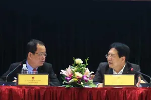 Cấm người mẫu, người đẹp đạt giải chụp ảnh không có trang phục