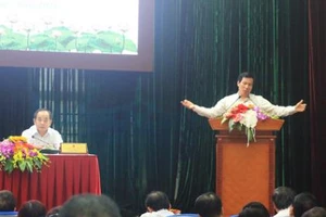 Bộ trưởng Bộ VH-TT&DL: 'Hạn chế bớt hội nghị hội thảo, đi lại vừa thôi'