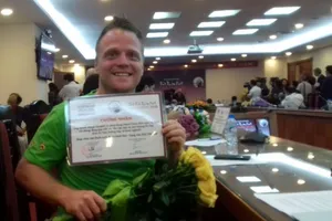 Ông Tây dọn rác ở Hà Nội đạt giải Vì tình yêu Hà Nội