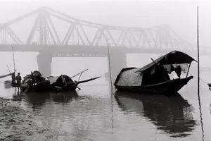 Hà Nội ảo diệu qua ống kính của tay máy gần 100 tuổi