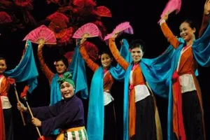 Liveshow 10 tỉ của Xuân Hinh có gì mới?