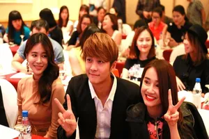 Kang Tae Oh: 'Nhã Phương hôn thiếu chuyên nghiệp'