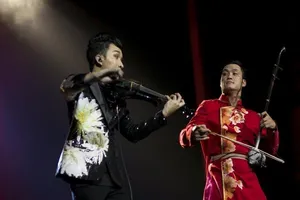 Cuộc đối thoại ấn tượng giữa đàn nhị và violin