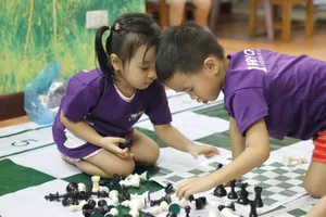 Nhiều trường mầm non đưa cờ vua vào chương trình học