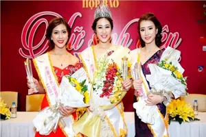 Không khuyến khích nữ sinh sống thử thi hoa khôi