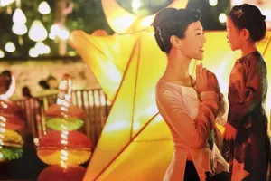 Triển lãm ảnh 'Thu Vọng Nguyệt' hoành tráng 