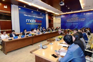 Nhà mạng, ngân hàng bắt tay cung cấp tài chính di động