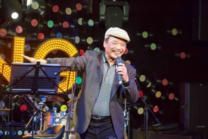 NSND Trần Hiếu hát 'cực sung' ở tuổi 82