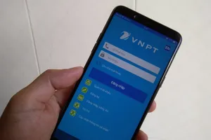 Nằm nhà gửi ảnh và thông tin thuê bao cho nhà mạng