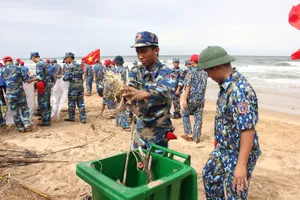 Chụp ảnh và quay phim vì môi trường 3.000 km dọc bờ biển