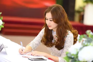 Giấu chồng đi thi Người mẫu quý bà Việt Nam 2018