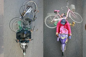 Bộ ảnh ngàn like siêu dễ thương về cuộc sống trên xe máy