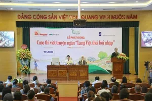 Viết về làng Việt thời hội nhập 'rinh' giải thưởng khủng