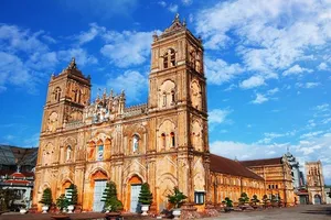 Khẩn trương kiểm tra thông tin báo chí về nhà thờ Bùi Chu