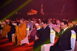 Đại lễ Phật đản Vesak: Linh thiêng đêm nguyện cầu
