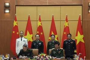 Đại tướng Ngô Xuân Lịch hội đàm với Bộ trưởng Quốc phòng TQ 