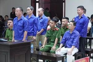 'Trùm' bảo kê chợ Long Biên được ngồi khi tòa xét xử