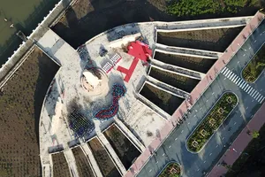 1.000 thanh niên hội ca trên đội hình xếp bản đồ Việt Nam