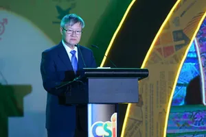 'Có phải chúng ta sẽ để cho đời sau rừng trọc biển cạn…'