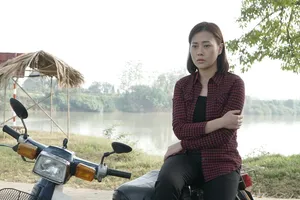 'Quỳnh búp bê' hóa thân thành cô giáo trường làng