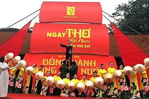 Dừng Ngày thơ Việt Nam trước dịch Corona