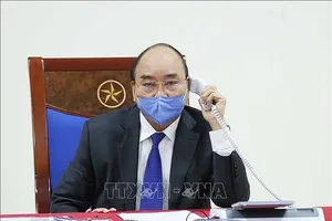 Thủ tướng điện đàm với thủ tướng Trung Quốc về dịch COVID-19