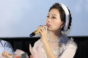 Huyền Trang trình làng 3 MV Mãi vẹn nguyên