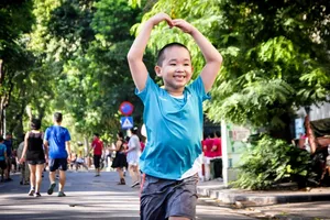 Lần đầu có giải chạy 1 cự ly, quyên góp tiền mổ tim cho trẻ em