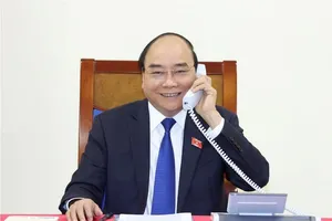 Thủ tướng Nguyễn Xuân Phúc điện đàm với Thủ tướng Thái Lan