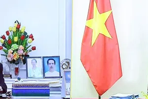 Thủ tướng Nguyễn Xuân Phúc và Thủ tướng Campuchia điện đàm