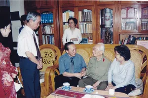 'Còn tình yêu ở lại', cận cảnh những chân dung ngành Y