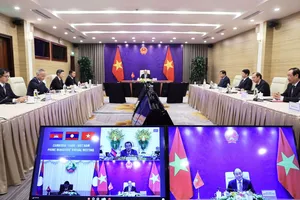 Thủ tướng Việt Nam - Lào - Campuchia hội đàm trực tuyến