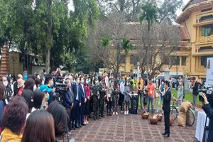 Tự lái xe tham gia tour khám phá văn hóa, thiên nhiên Tây Bắc