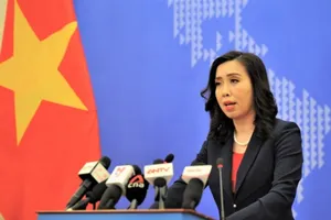 Người phát ngôn Bộ Ngoại giao tại cuộc họp ngày 8-4. Ảnh: VT