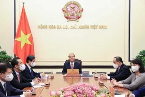 Chủ tịch nước điện đàm với Tổng thống Indonesia Joko Widodo