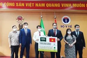 Vương quốc Saudi Arabia hỗ trợ Việt Nam vật tư y tế trị giá 500.000 USD