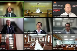 Chuyên gia người Việt chia sẻ kinh nghiệm điều trị COVID-19 tại Mỹ