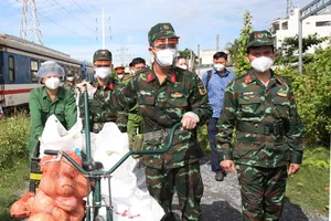 Tuyên Quang bàn giao 110 tấn nông sản ủng hộ nhân dân TP.HCM